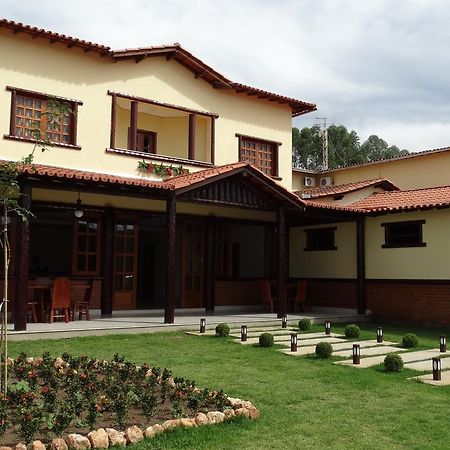 Hotel E Restaurante Sabor De Minas Салинас Экстерьер фото