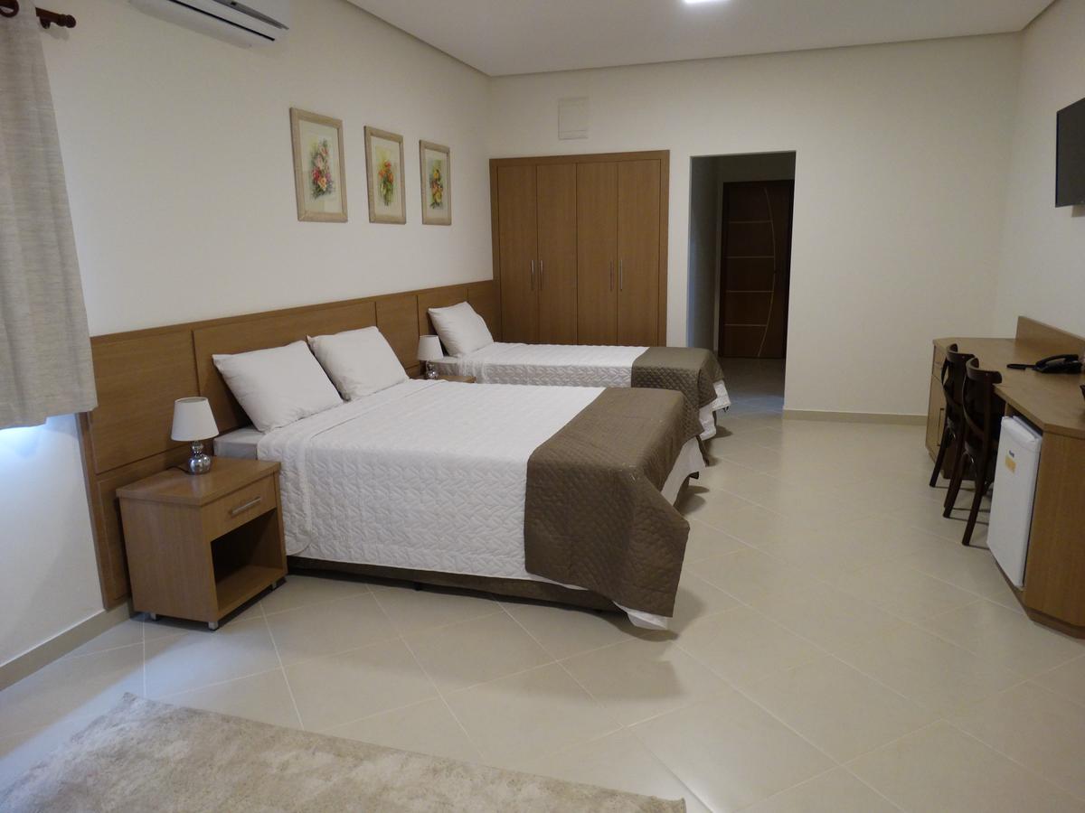 Hotel E Restaurante Sabor De Minas Салинас Экстерьер фото