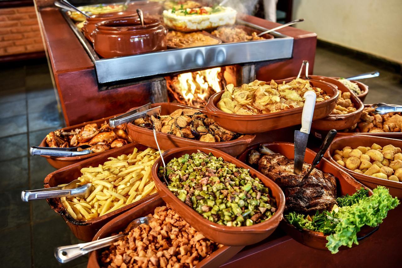 Hotel E Restaurante Sabor De Minas Салинас Экстерьер фото